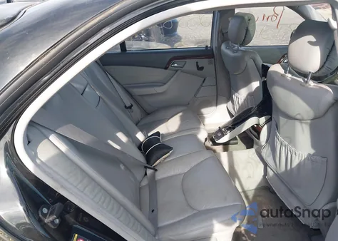 2000 Mercedes-Benz S 500 from USA, damaged, VIN WDBNG75J9YA109525